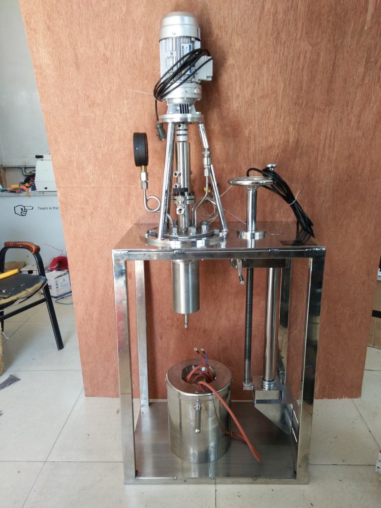 KCFD系列--框架結(jié)構(gòu)、螺栓連接、磁流體直連、翻轉(zhuǎn)出料側(cè)面照片